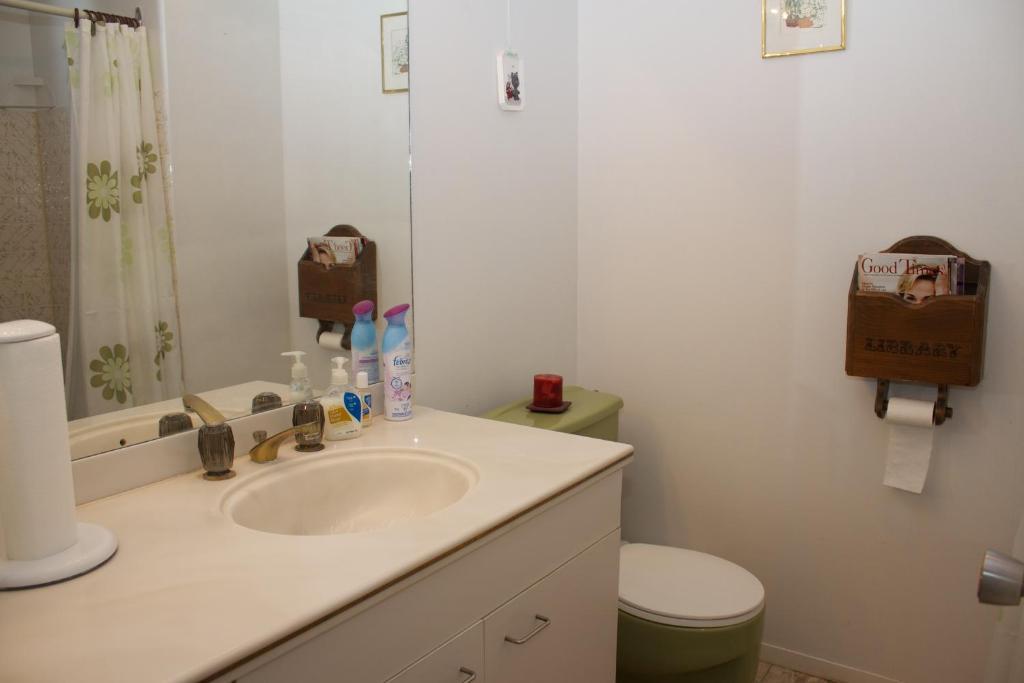 Cozy Nest Bed & Breakfast Calgary Ngoại thất bức ảnh
